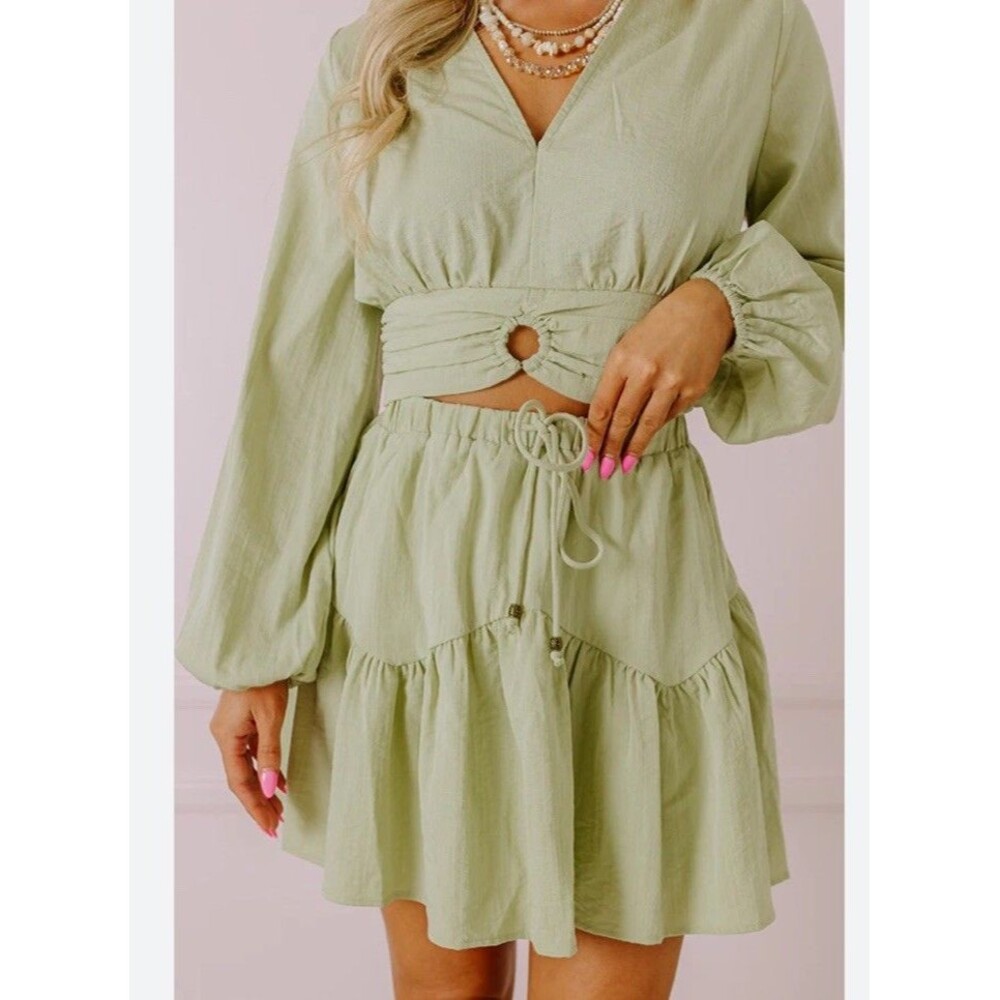 Entro Size Medium Set Women 2 Piece Outfits V Neck Crop Top & Mini Skirt Green